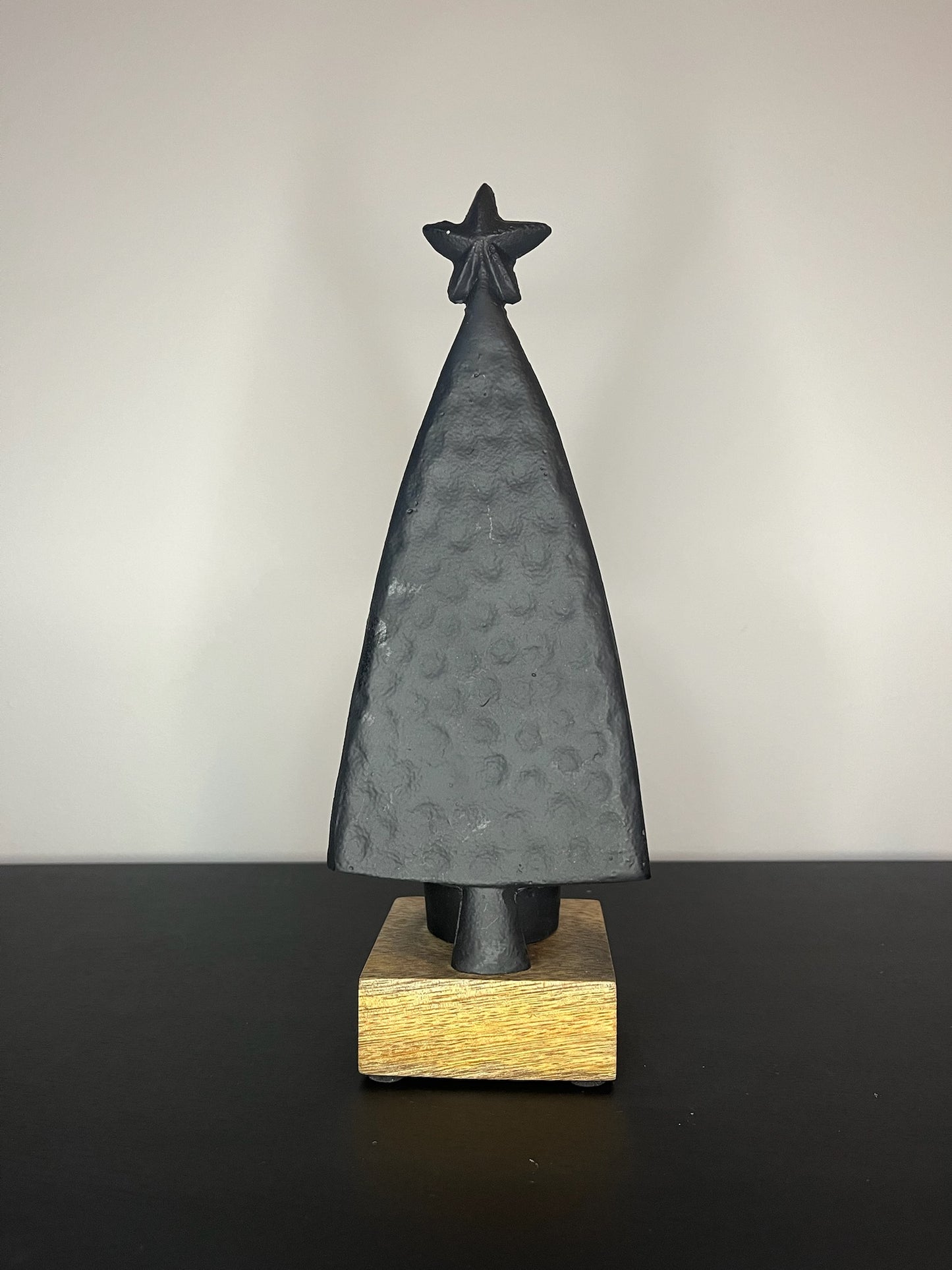 Christmas tree tealight holder black