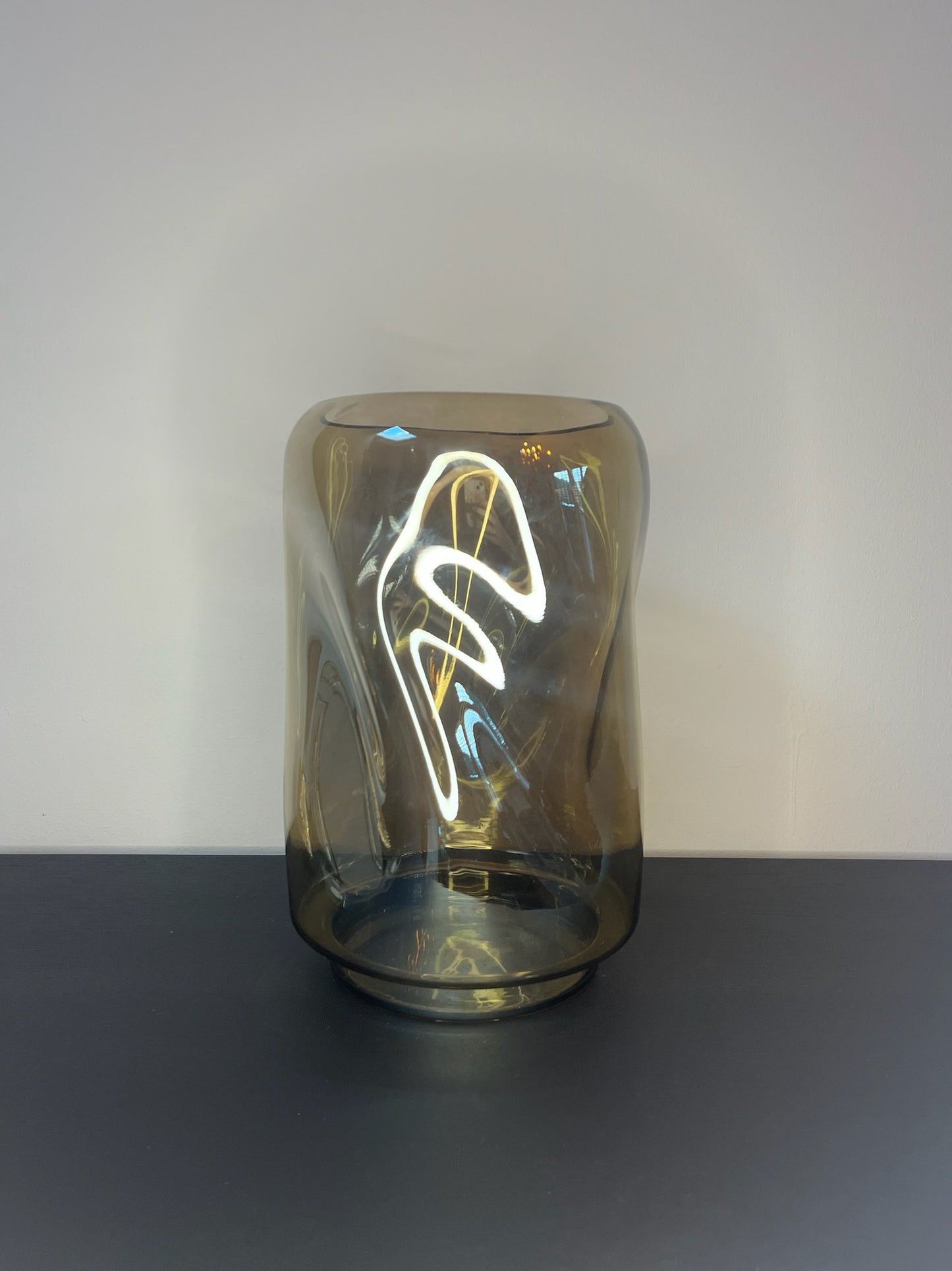 Dented vase M