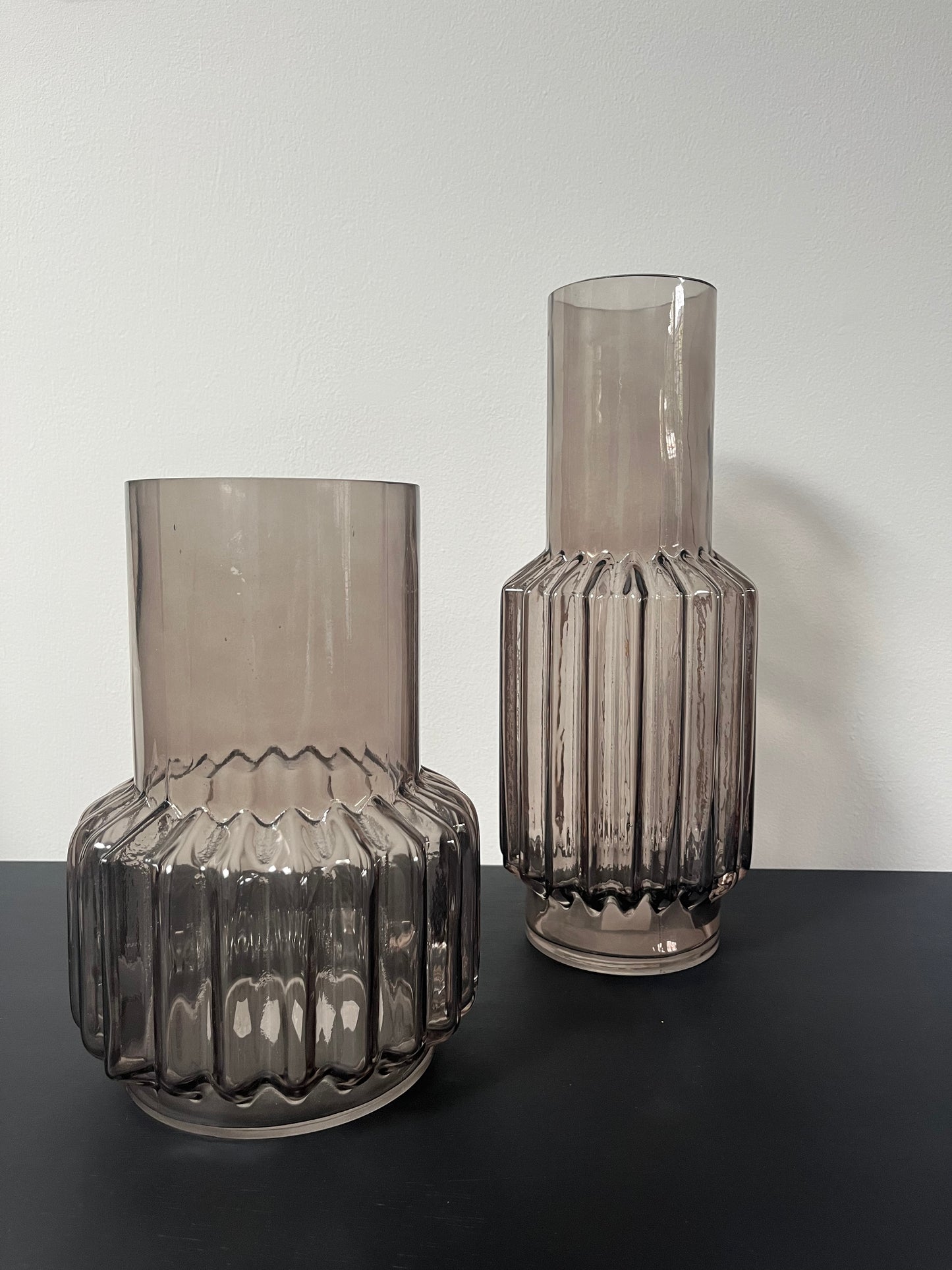 Ribbed vase brown S