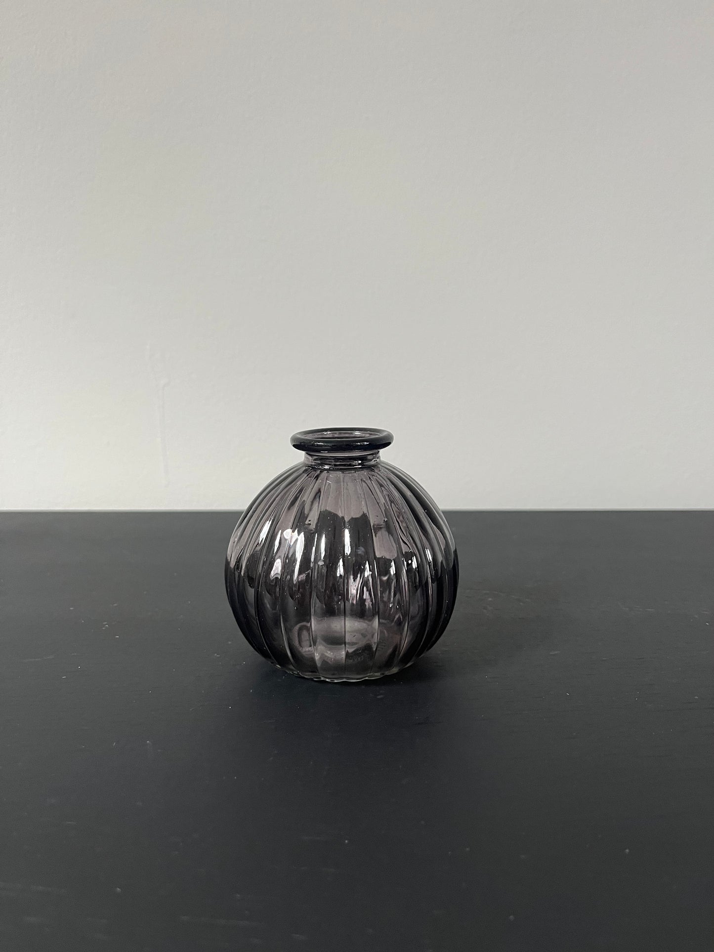 Mini vaasje ribbel zwart